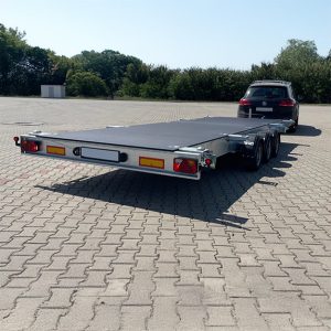 PKW-Anhänger mit Boden (für 20 Fuß Container)